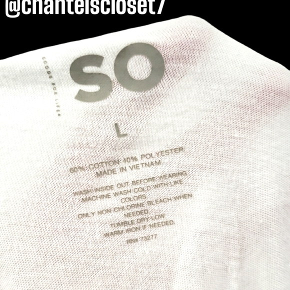 🏷2 For $20!!🏷SO Brand - White V-Neck Long Sleeve Shirt - Soft & Stretchy - Picture 6 of 6